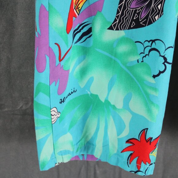 Vintage Hawaiian Shirt - Made in Hawaii Tribal and Floral Pattern - Men's Small - Picture 3 of 8